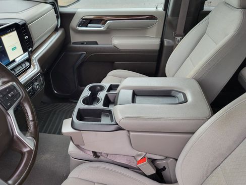 Used 2024 Chevrolet Silverado 1500 LT RWD image 29