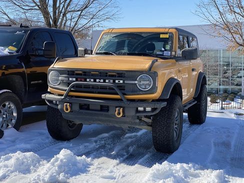 Used 2022 Ford Bronco Base image 3