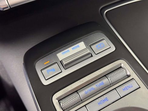 Used 2023 Genesis GV70 2.5T w/ Sport Prestige Package image 29