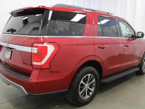 Used 2020 Ford Expedition XLT image 6