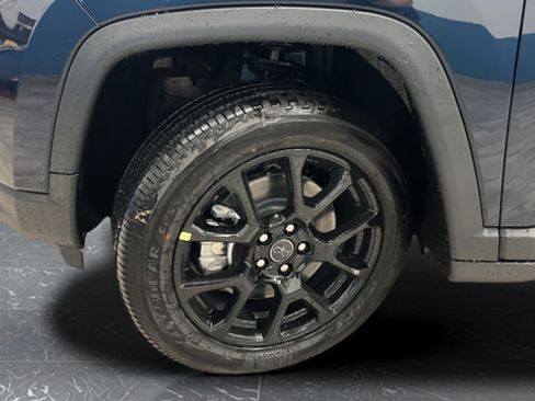 New 2026 Jeep Compass Latitude AWD/4WD image 33