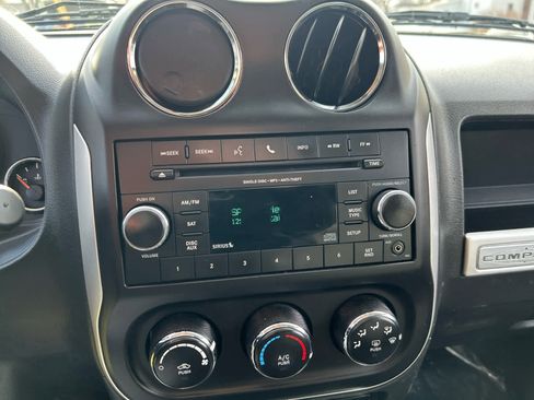 Used 2014 Jeep Compass Latitude w/ Sun/Sound Group image 20