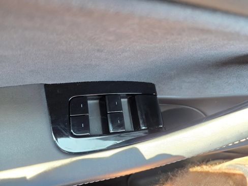 Used 2018 Tesla Model 3 Long Range AWD/4WD image 23