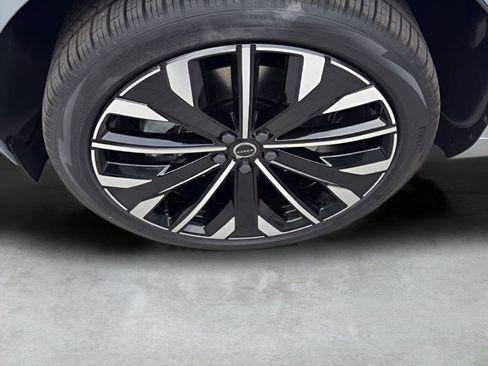 New 2026 Volvo XC60 T8 Ultra w/ Protection Package Premier image 17