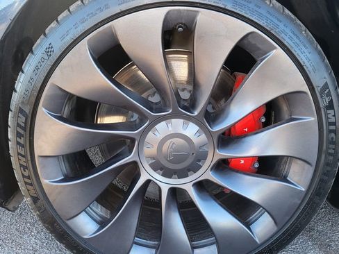 Used 2023 Tesla Model 3 Performance image 13