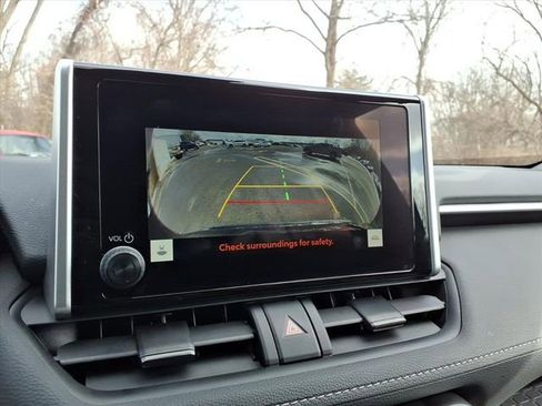 Certified 2025 Toyota RAV4 LE image 19