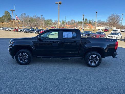 Used 2022 Chevrolet Colorado Z71 image 2