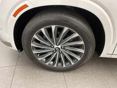 Used 2023 Hyundai Palisade Calligraphy image 9