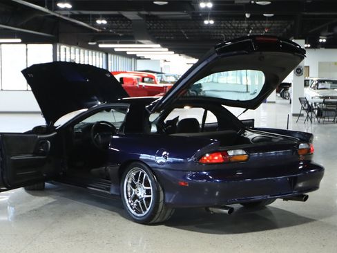 Used 2001 Chevrolet Camaro Z28 image 33