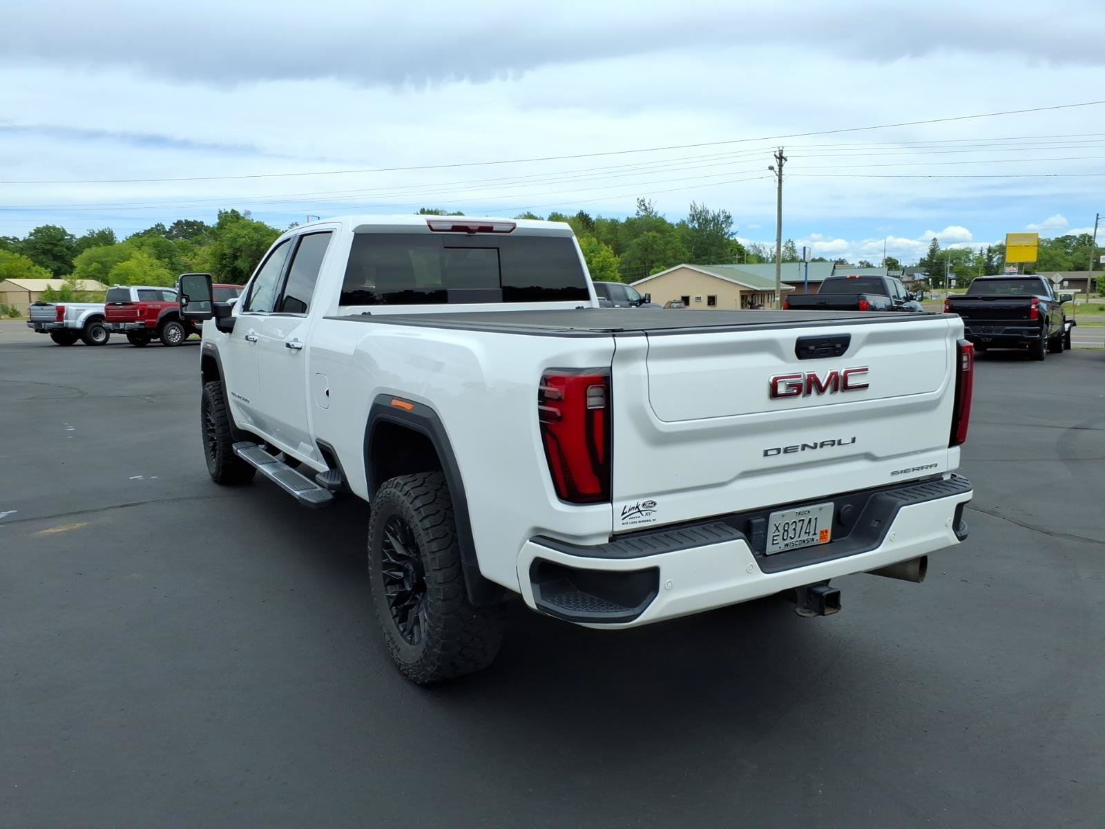 Used 2024 GMC Sierra 3500 Denali AWD/4WD image 3