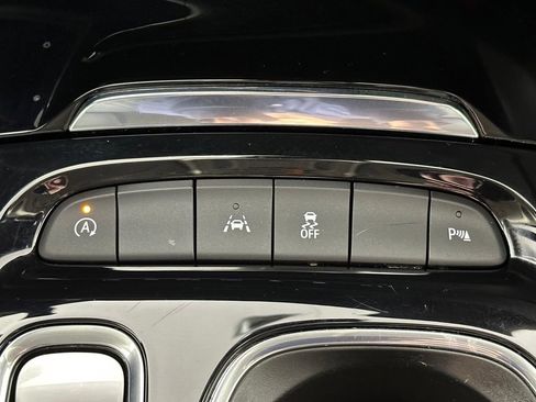 Used 2023 Buick Envision Essence FWD image 25