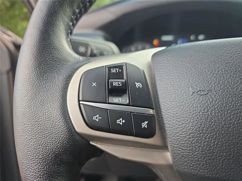 Used 2021 Ford Explorer XLT w/ Equipment Group 202A RWD image 30