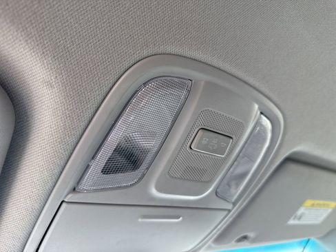 Used 2022 Kia Niro EX FWD image 28