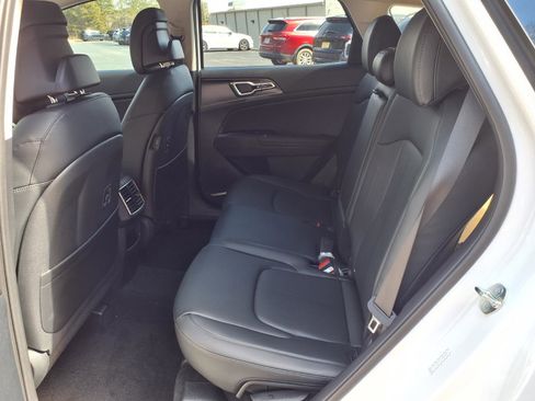 New 2026 Kia Sportage EX w/ EX Panorama Roof Package FWD image 4