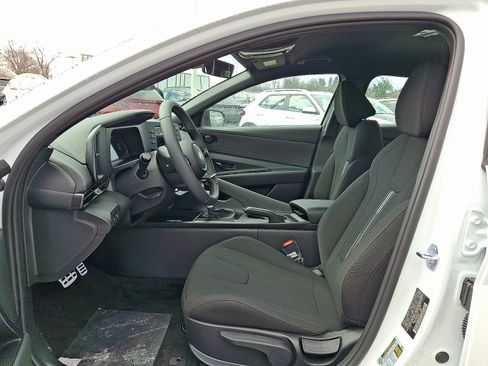 New 2026 Hyundai Elantra Sport FWD image 5