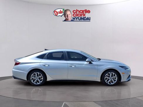 Used 2023 Hyundai Sonata SEL w/ Cargo Package image 6