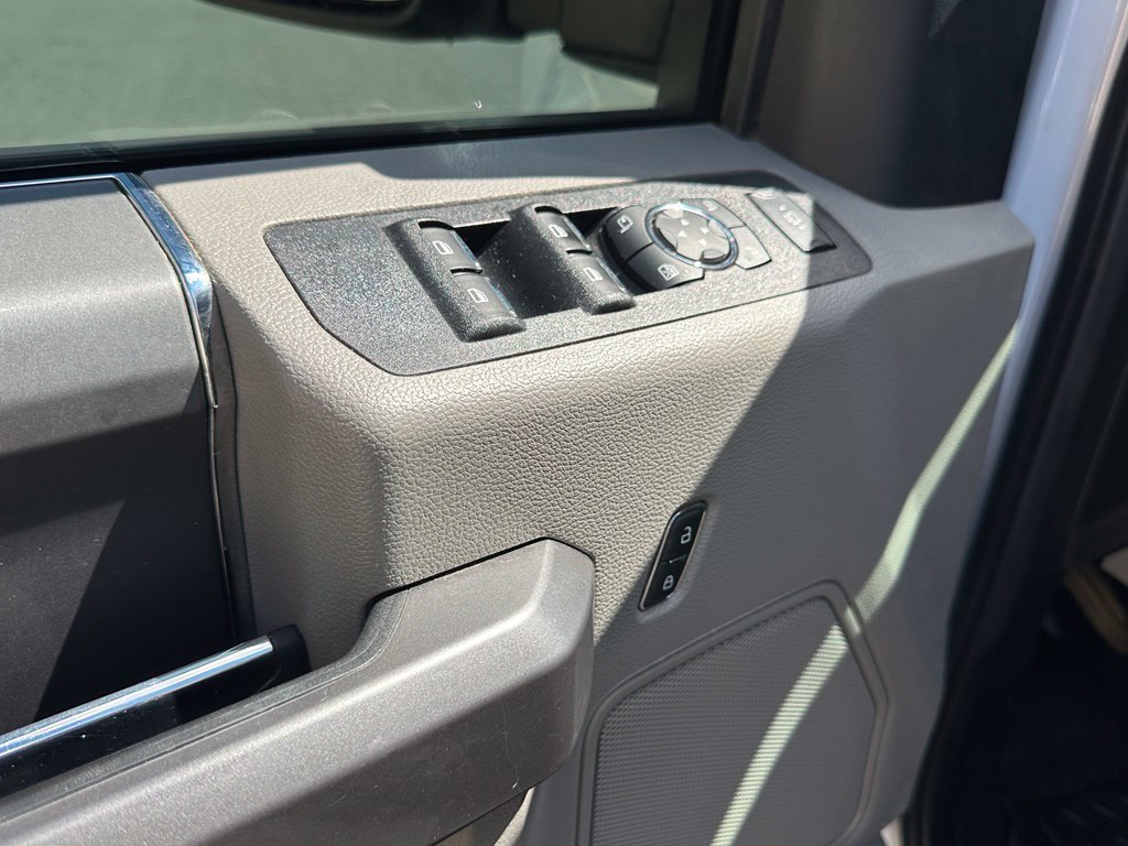 Used 2021 Ford F250 XLT w/ XLT Premium Package AWD/4WD image 17