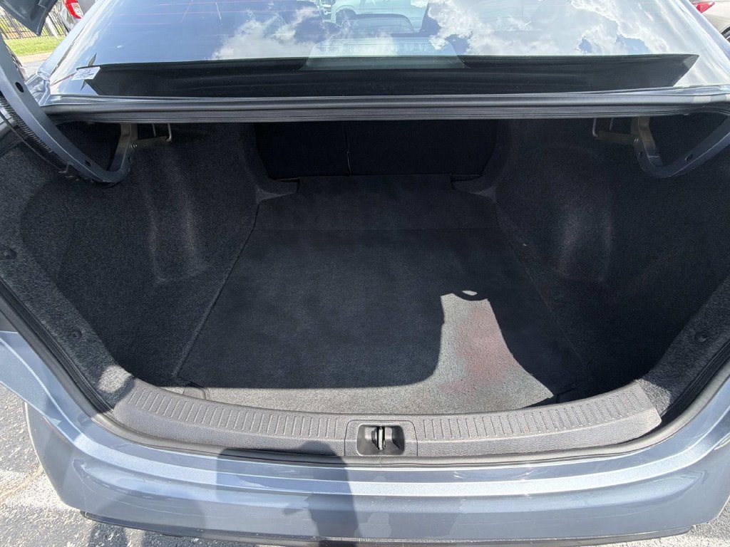 Used 2026 Toyota Corolla SE FWD image 12