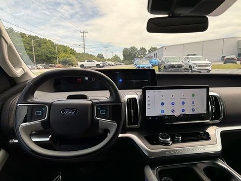 Certified 2025 Ford Expedition Max Platinum AWD/4WD image 26