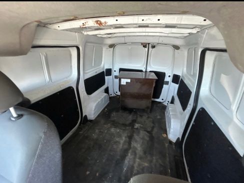 Used 2015 Nissan NV200 S w/ Cruise Control Package image 3