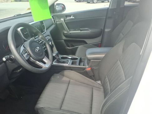 Used 2022 Kia Sportage LX AWD/4WD image 7