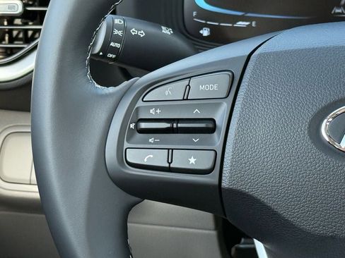 New 2026 Hyundai Venue SEL image 18