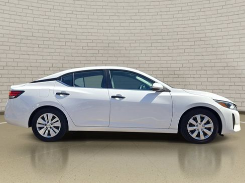 Used 2024 Nissan Sentra S FWD image 4