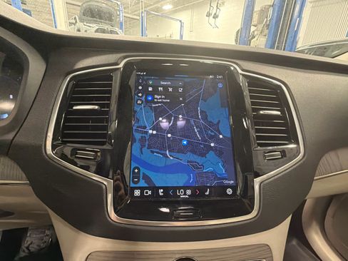 Certified 2025 Volvo XC90 B6 Plus AWD/4WD image 70