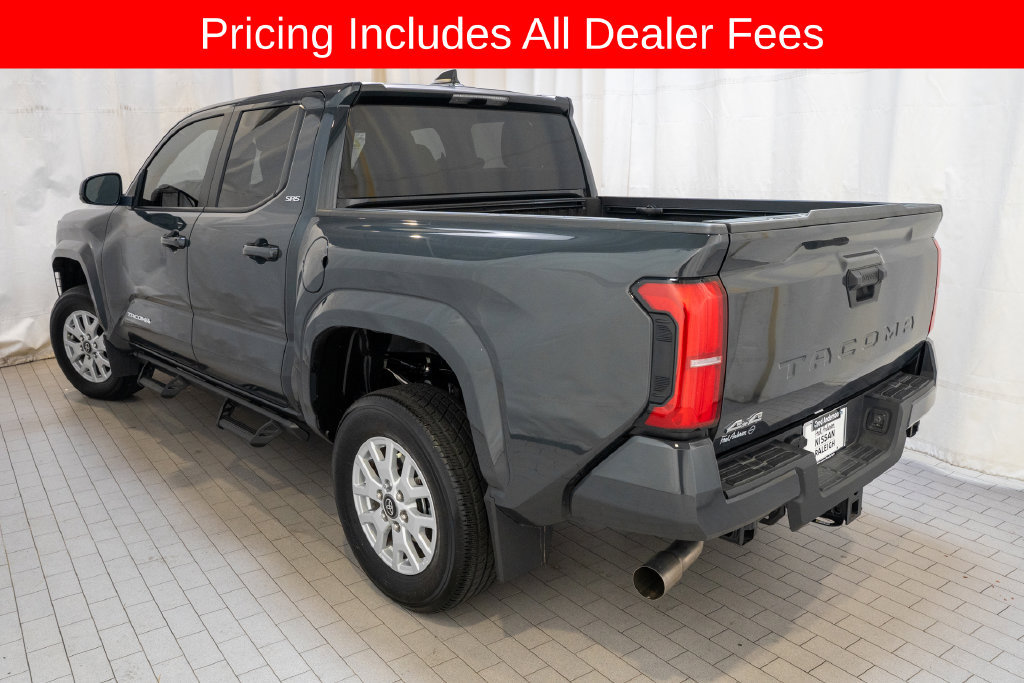 Used 2025 Toyota Tacoma SR5 AWD/4WD image 3