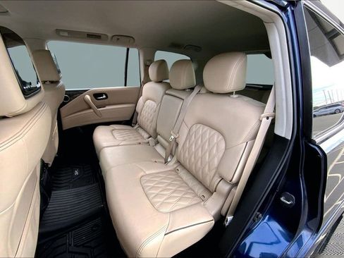 Used 2022 Nissan Armada Platinum image 16