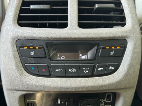 Used 2020 Honda Pilot Touring image 38