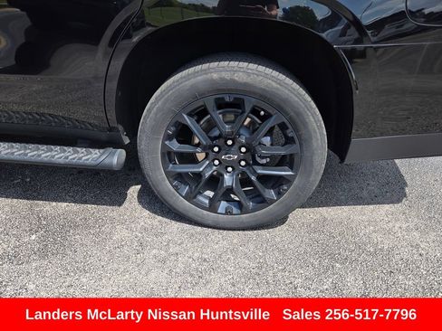 Used 2025 Chevrolet Tahoe Z71 w/ Z71 Off-Road Package AWD/4WD image 12