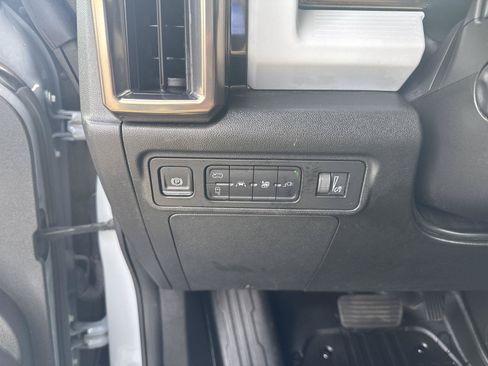 Used 2025 GMC Hummer EV 3X AWD/4WD image 23
