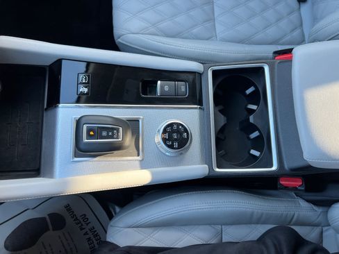 Used 2023 Mitsubishi Outlander SEL image 24