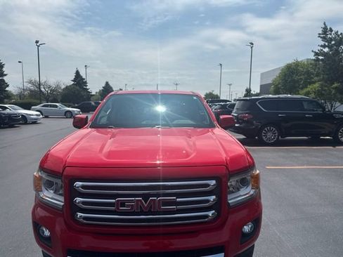Used 2016 GMC Canyon SLE w/ All Terrain Package AWD/4WD image 3