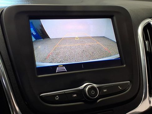 Used 2020 Chevrolet Equinox LT image 14