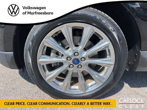 Used 2017 Ford Edge Titanium w/ Equipment Group 301A AWD/4WD image 8