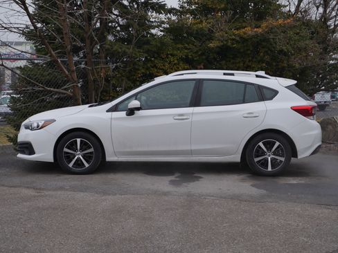 Used 2022 Subaru Impreza Premium image 16