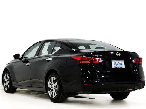 Used 2023 Nissan Altima 2.5 S image 8