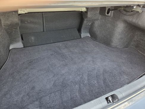 Used 2025 Toyota Camry SE image 9