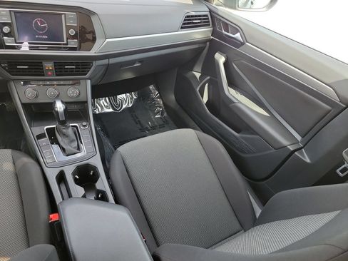 Used 2021 Volkswagen Jetta SE FWD image 11