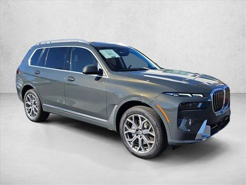 New 2026 BMW X7 xDrive40i AWD/4WD image 7