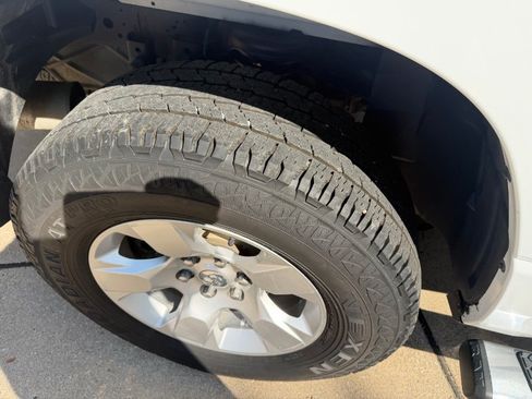 Used 2021 RAM 1500 Big Horn AWD/4WD image 16