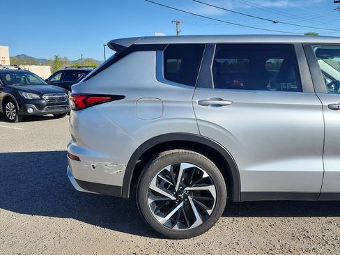 Used 2024 Mitsubishi Outlander SE AWD/4WD image 5