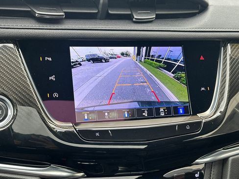 Certified 2022 Cadillac XT6 Sport w/ Technology Package image 29
