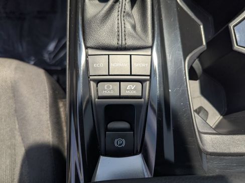 Used 2025 Toyota Camry LE FWD image 23