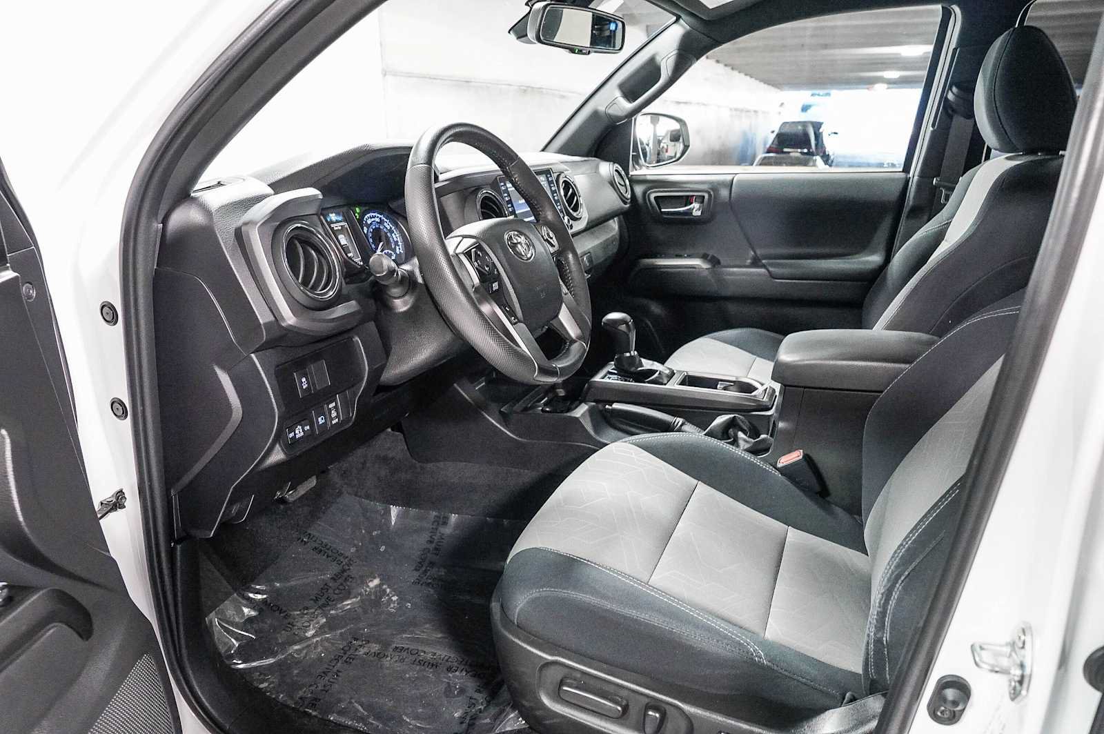 Certified 2023 Toyota Tacoma TRD Sport AWD/4WD image 17