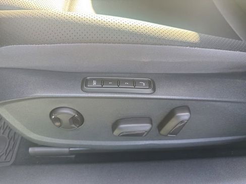 Used 2025 Volkswagen ID.4 Pro S image 10