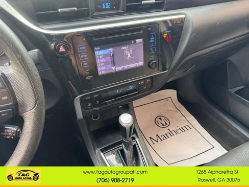 Used 2019 Toyota Corolla LE FWD image 13
