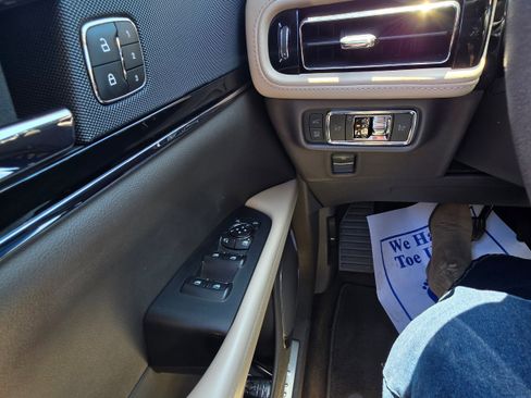 Used 2021 Lincoln Nautilus FWD image 15
